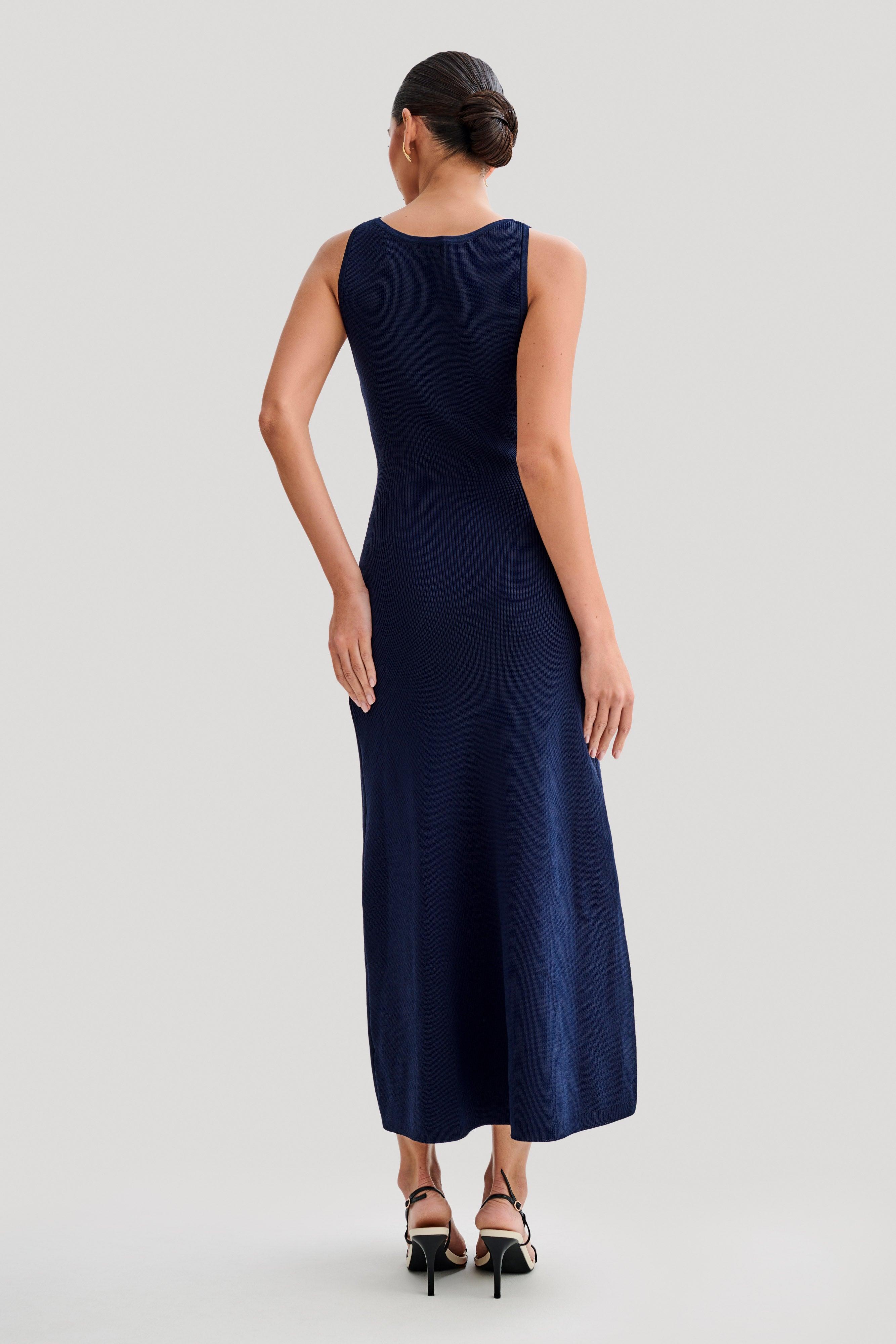 Parfait Élégance™ | ROBE MAXI SANS MANCHES AVEC BOUTONS